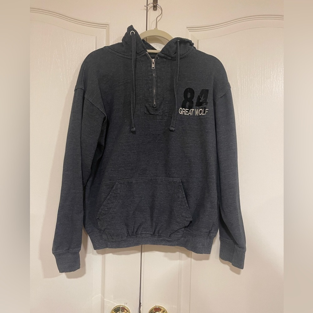 Grey 84 Great Wolf log half zip hoodie sweatshirt​​​​​​​
